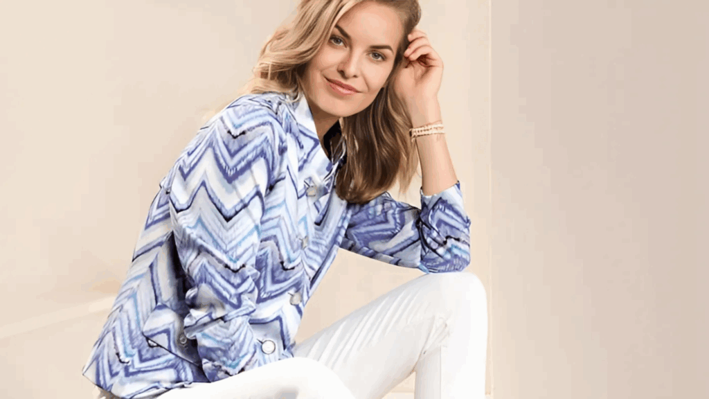 Vrouw in blouse van het merk Sommermann in Fashion dataplatform